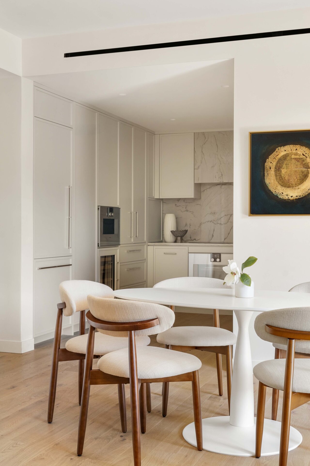 181 MacDougal 4A Dining Area Vignette_credit DD Reps copy